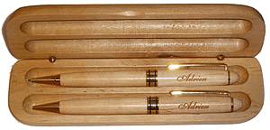 Stylo bille et porte-mine en bois clair  dans coffret deux pi&egrave;ces